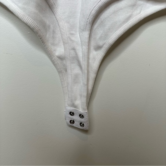 Guess White bodysuit - Picture 6 of 9